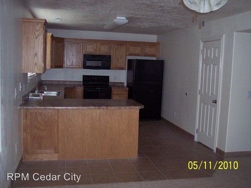 Building Photo - 967 S 170 W