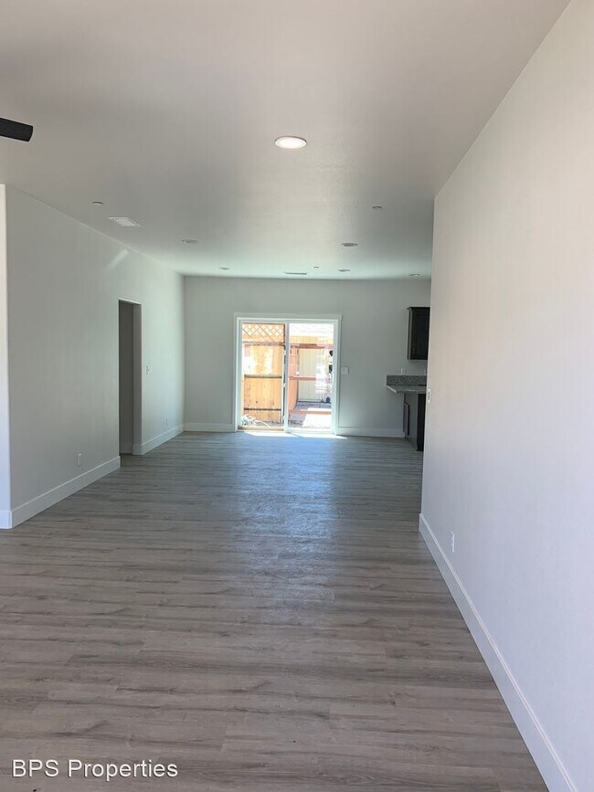 Building Photo - 3 br, 2 bath House - 9 Pawtucket Ct.