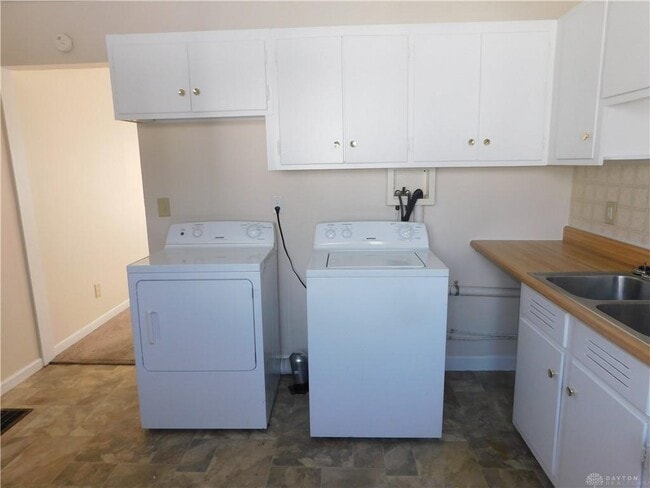 Building Photo - 4299 Curundu Ave