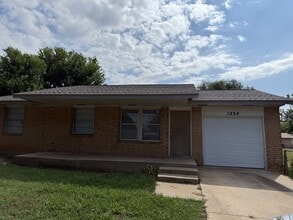 Building Photo - 1224 Lauren Ln