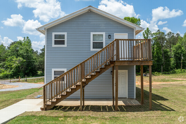 Building Photo - Russell Ridge Estates