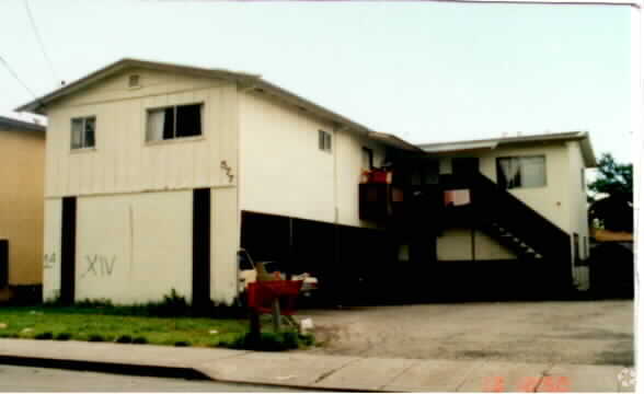 Building Photo - 577 Hampshire Ave