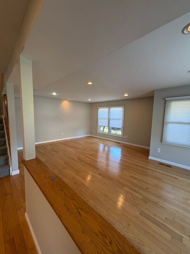 Foto del edificio - 3BR - WOODED VIEWS • FINISHED BASEMENT • BONUS LOFT • TE SCHOOL DISTRICT