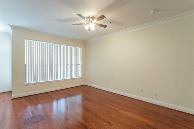 Building Photo - 7701 Rialto Blvd