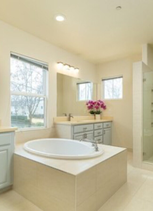 Building Photo - 27 Newport Landing Dr