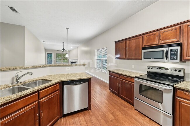 Foto del edificio - 5104 Brookstone Ct