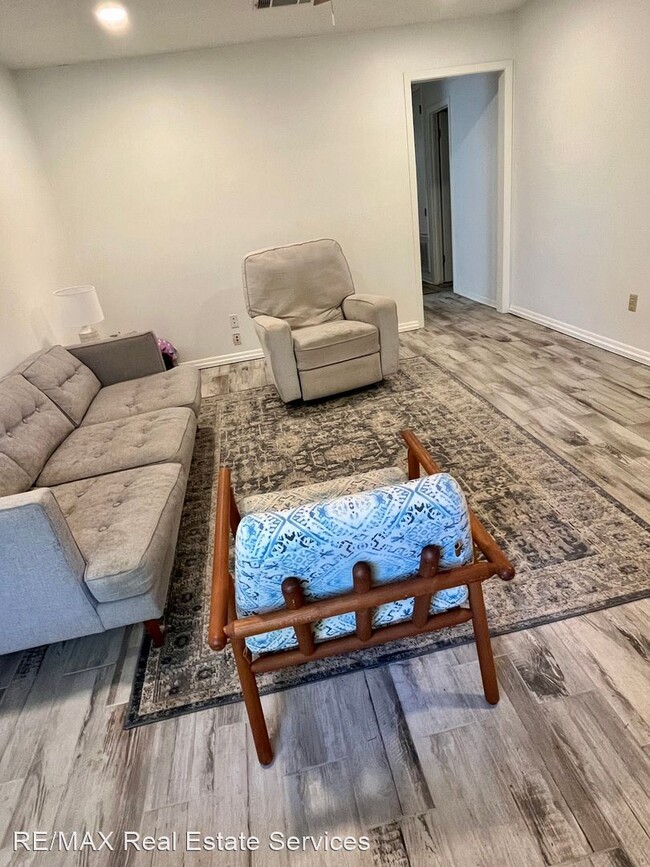 Foto del edificio - 3 br, 2 bath House - 7802 Hobbs Drive