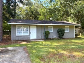 Building Photo - 6855 Victor Rd