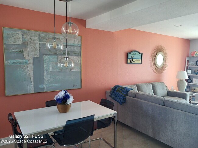 Foto del edificio - 4000 Ocean Beach Blvd