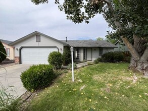 Building Photo - 7984 W Gillis St