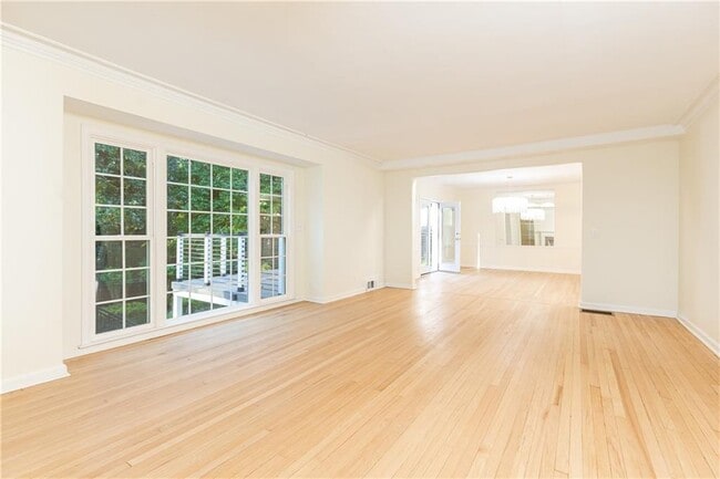 Foto del edificio - 200 W Paces Ferry Rd NW