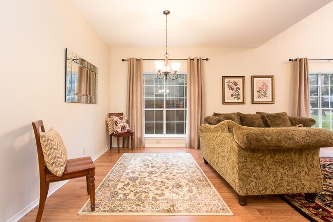 Foto del edificio - Move in ready, Beautiful 3 bedroom home!