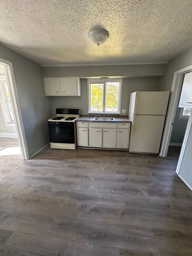 Foto del edificio - 104-104.5-1045 Bernard St