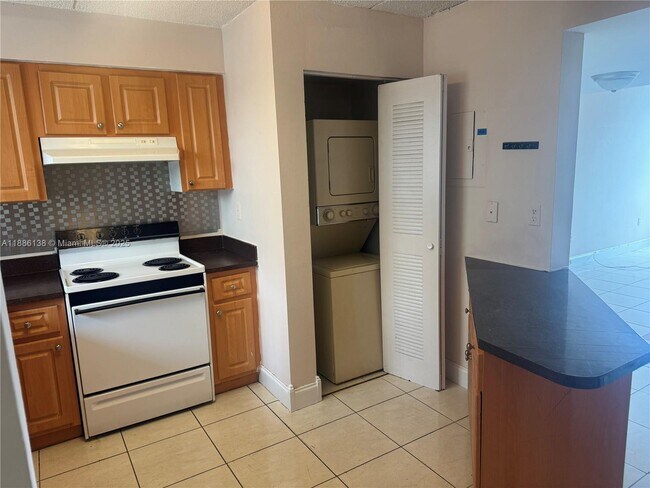 Foto del edificio - 6045 NW 186th St