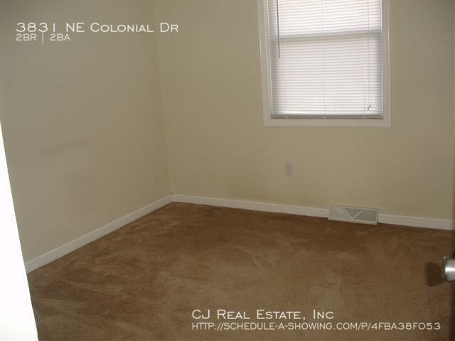 Building Photo - 3831 NE Colonial Dr