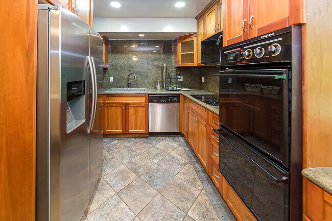 Foto del edificio - 4610 Densmore Ave