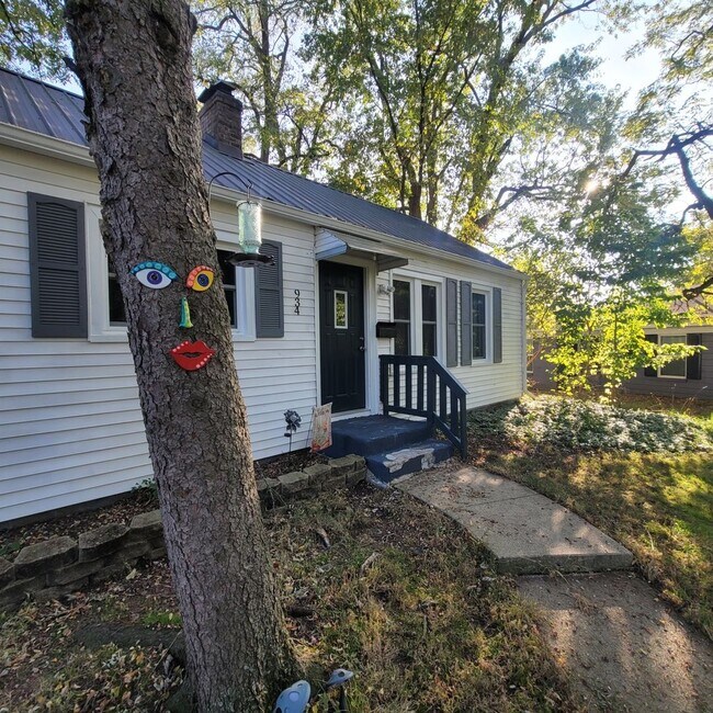 Foto del edificio - Charming 1 Bed Home in Kalamazoo