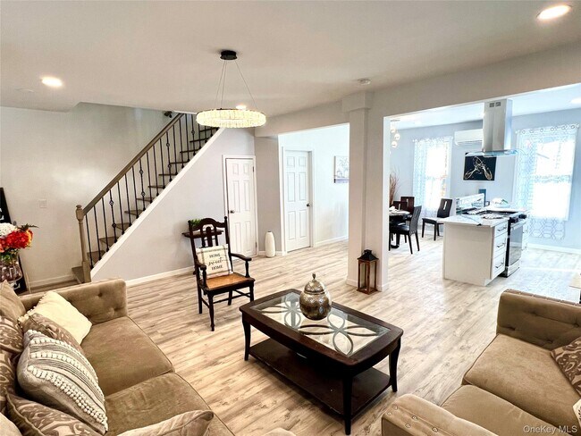 Foto del edificio - 126 W Main St