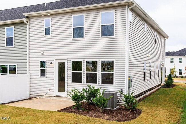 Building Photo - 152 Kobus Ct