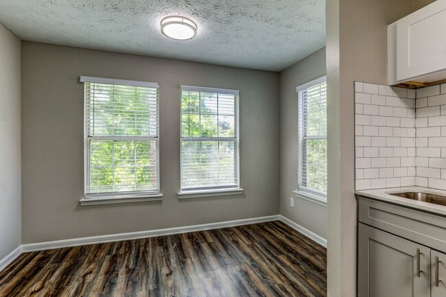 Building Photo - Meadow Crossing