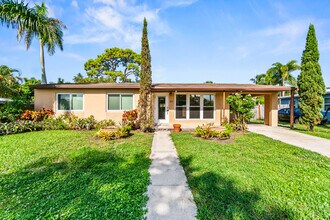 Building Photo - 907 Wright Dr