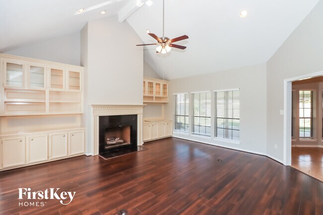 Foto del edificio - 4612 Ironwood Dr