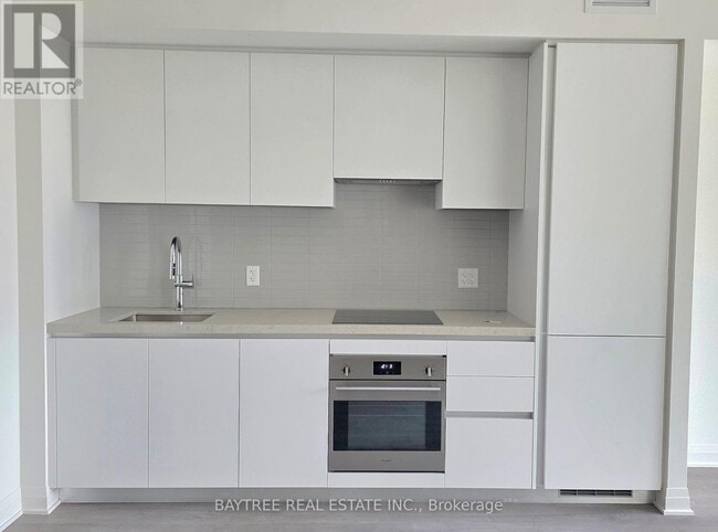 Photo du bâtiment - 2 Erskine Rd