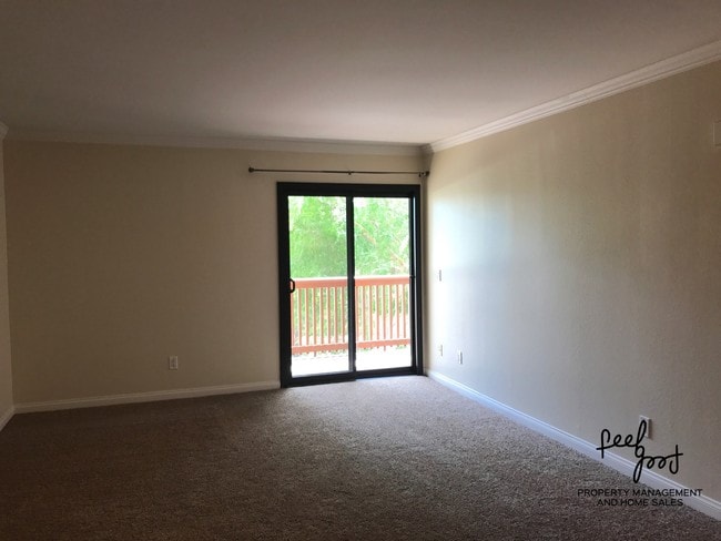 Building Photo - 12039 Alta Carmel Ct
