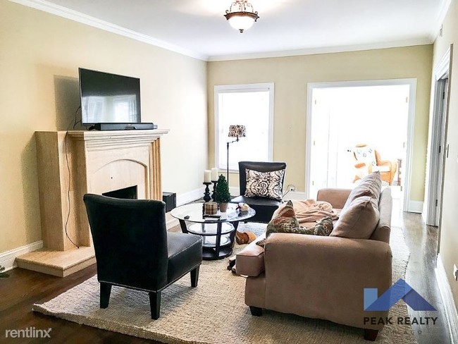 Foto del edificio - 2925 N Pine Grove Ave