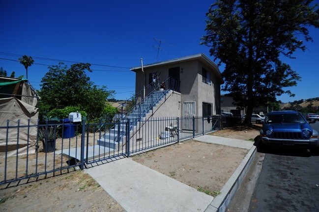 Foto del edificio - Carlota 4-Plex