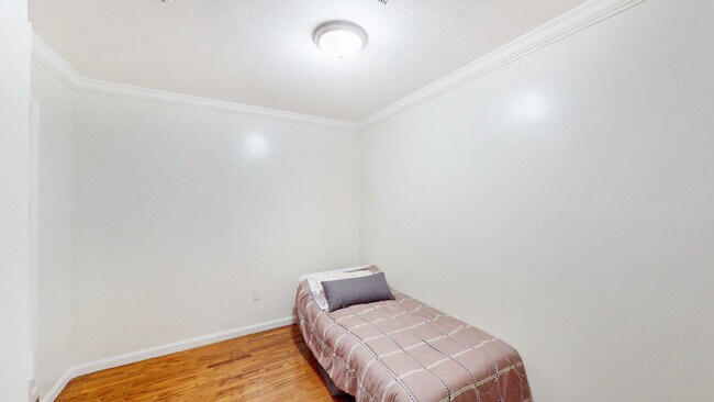 Foto del edificio - 712 Shawmut Ave