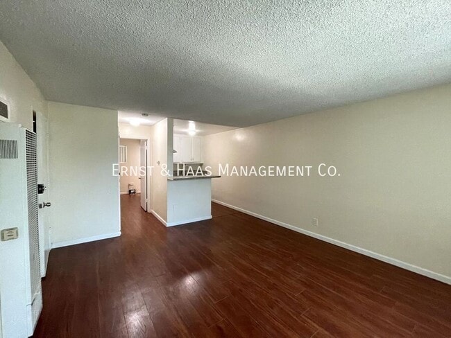 Foto del edificio - 2100 E 15th St