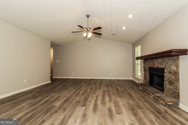 Building Photo - 476 Ridgedale Way