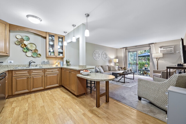 Building Photo - Autumn Mist on Lorraine