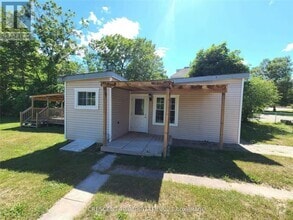Building Photo - 261 Barrie Rd