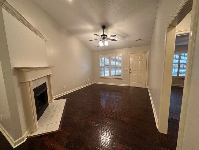 Foto del edificio - 722 Hobbs Rd SE