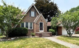 Building Photo - 817 N Dorchester Ave