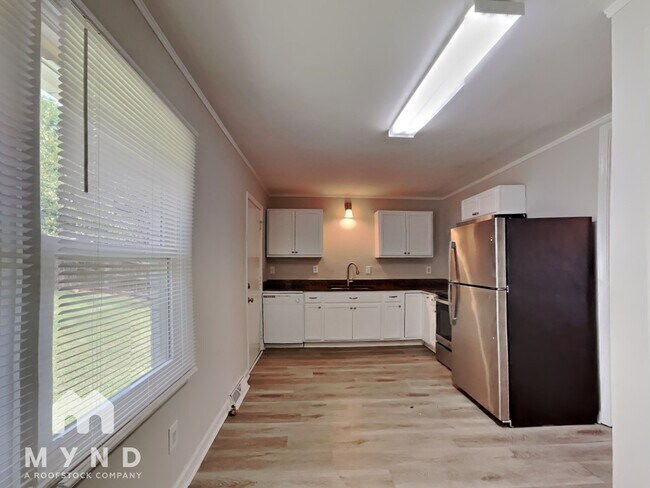 Building Photo - 730 Dunbrook Ln
