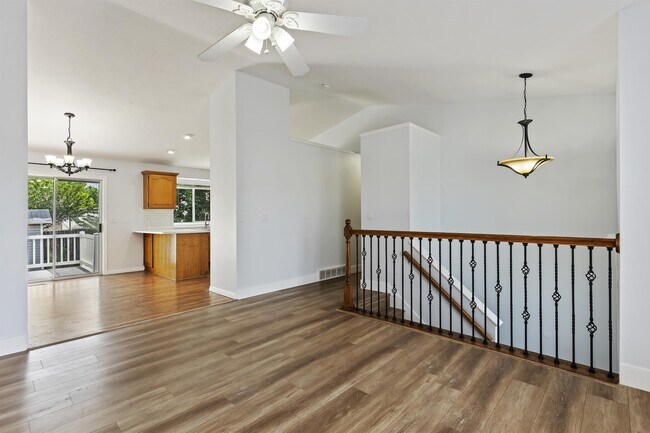 Foto del edificio - 467 W 180 N