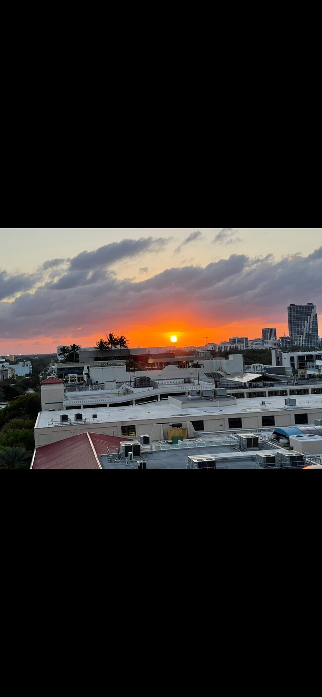Foto del edificio - 2843 S Bayshore Dr