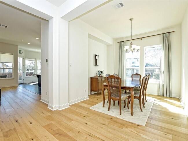 Foto del edificio - 4100 Rainy Creek Ln