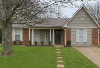 Building Photo - 6610 Westbury Ave
