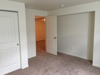Building Photo - 4 BEDROOM, 3.5 BATHROOM SADDLE RIDGE TOWNH...