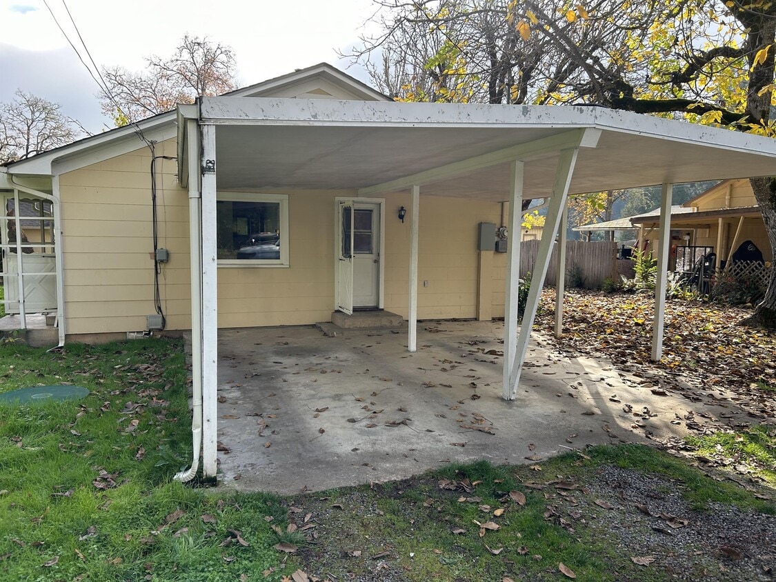 175 Klenke Ln, Canyonville, OR 97417 House Rental in Canyonville, OR