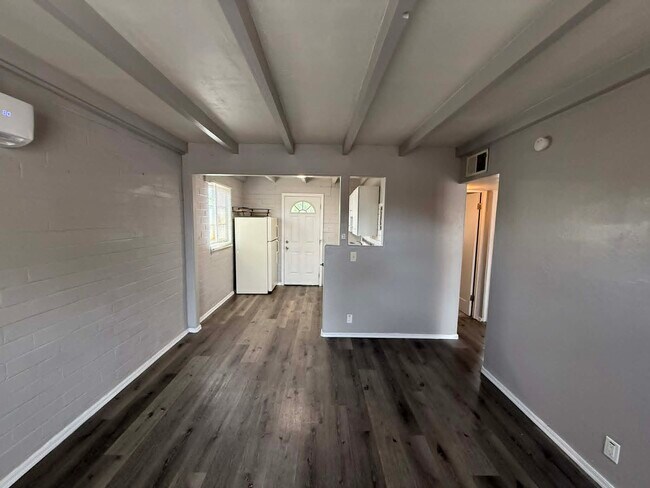 Foto del edificio - 827 N Columbus Blvd