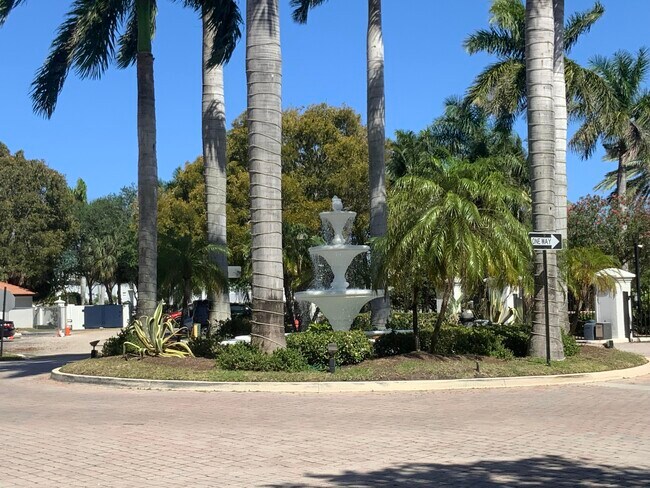 Foto del edificio - 1304 Villa Cir