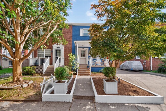 Foto del edificio - 327 Ashby St