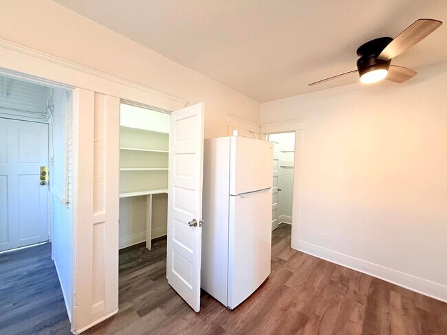 Foto del edificio - 1908-1910.5-19105 Daly St