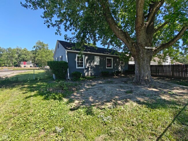 Building Photo - 1942 N Emerson Ave