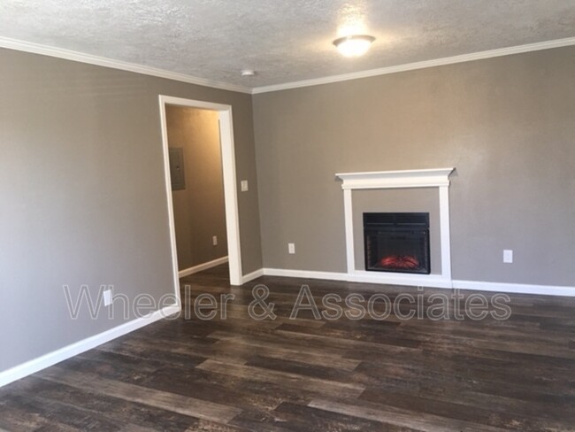 Building Photo - 520 E 4400 S